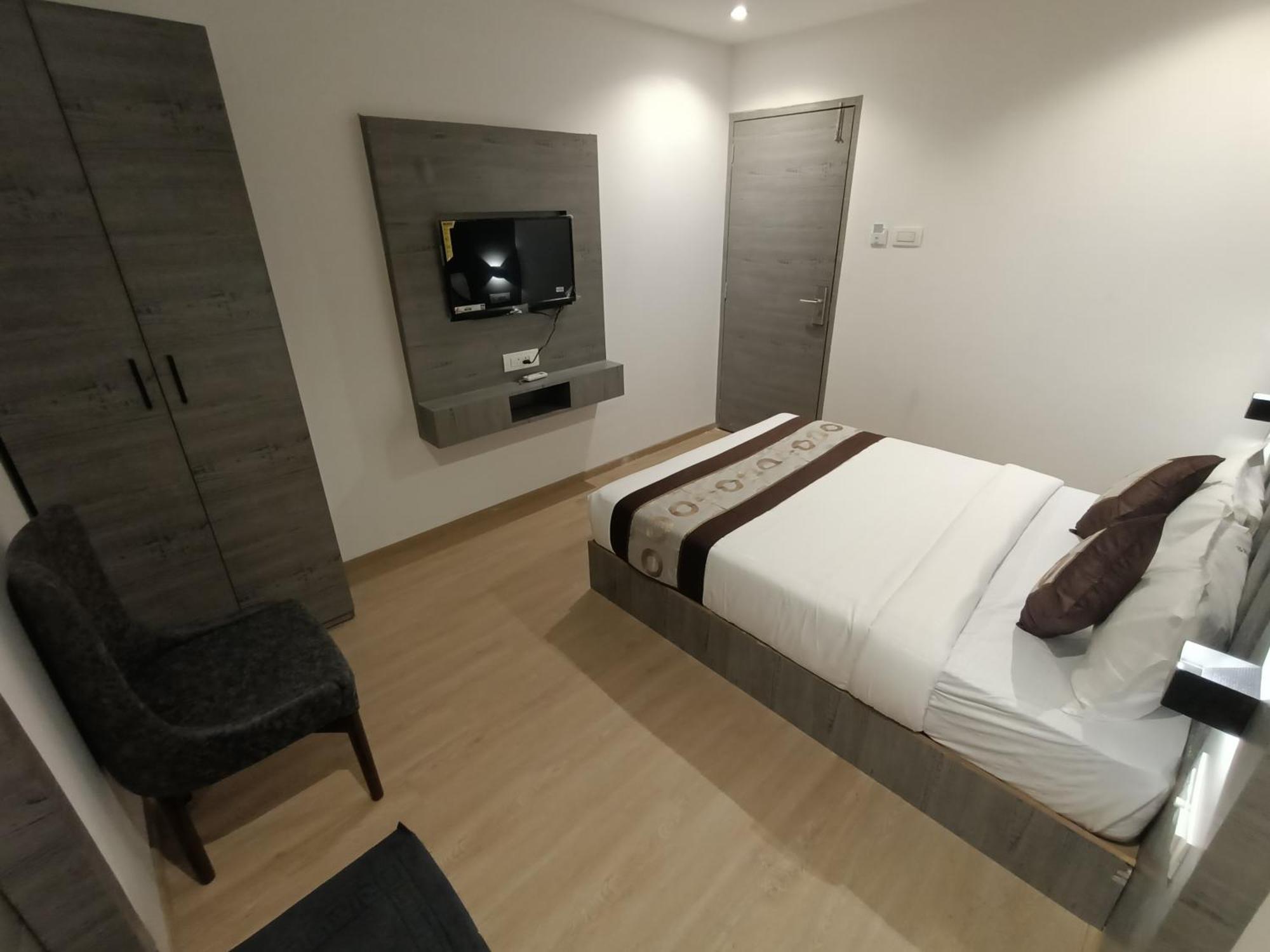 Hotel Beverly Palace Santacruz - Near Bkc - Mumbai Airport T1 ภายนอก รูปภาพ